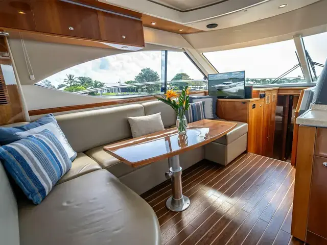 Riviera 4400 Sport Yacht