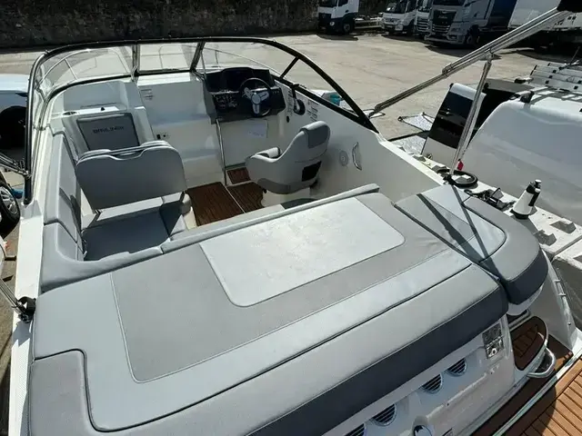 Bayliner VR5 Bowrider I-O