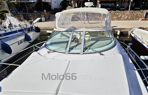 2004 Riviera 3000 offshore