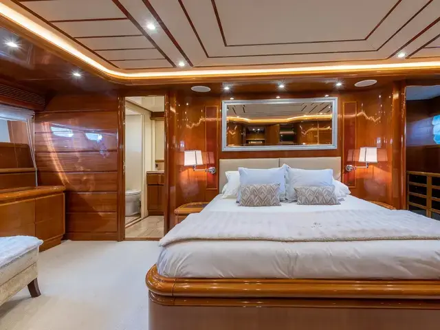 Ferretti Yachts Custom Line 94