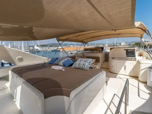 Ferretti Yachts Custom Line 94