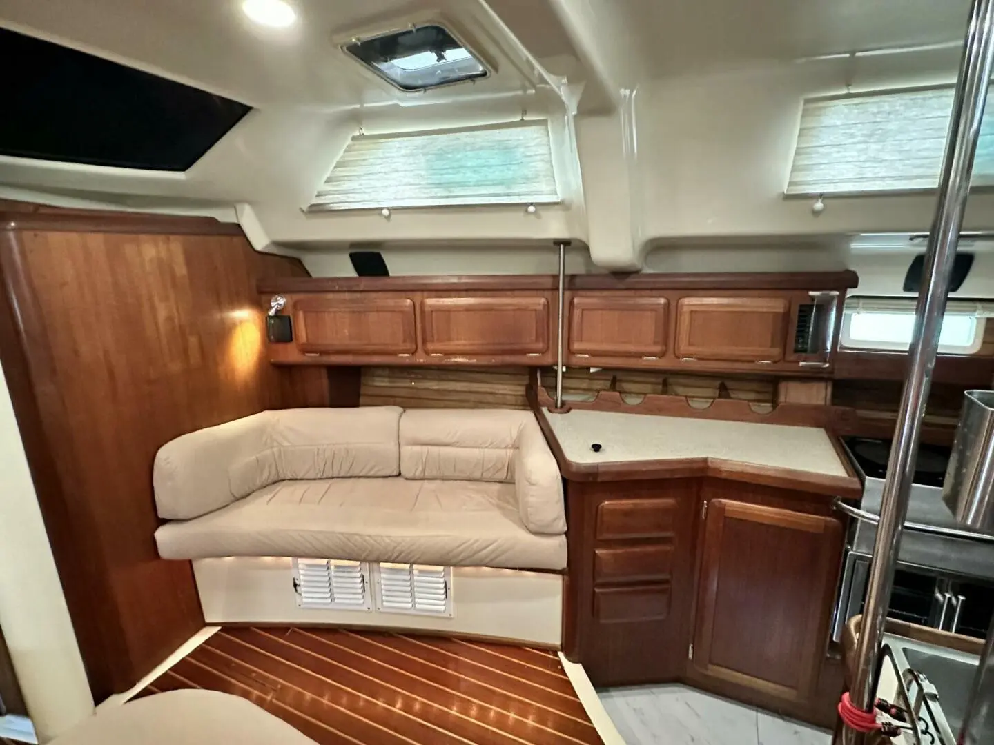 1993 Hunter passage 42