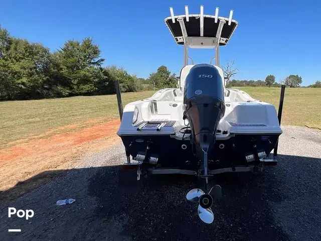 Tidewater Boats 210 CC Adventure