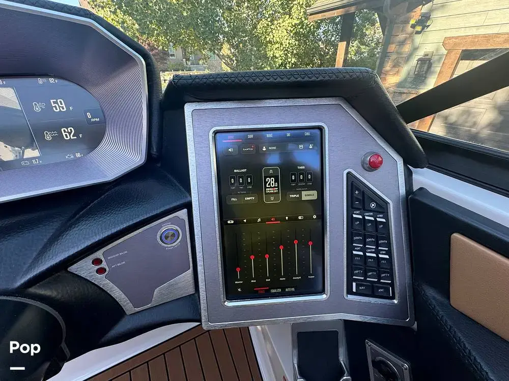 2021 Mastercraft xt 22