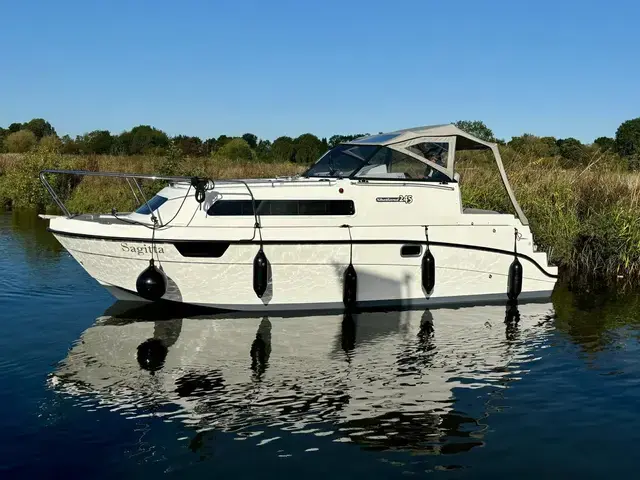 Shetland 245 Outboard