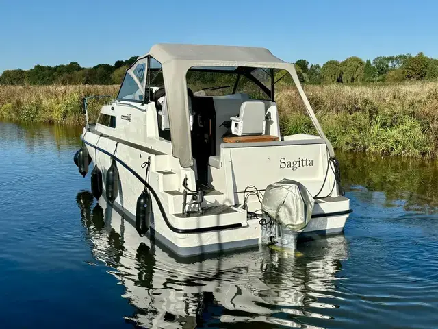 Shetland 245 Outboard