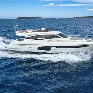 2018 Ferretti Yachts 650