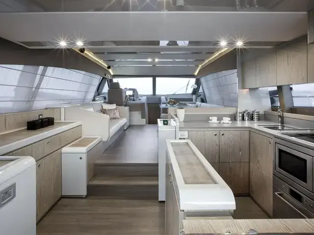 Ferretti Yachts 650