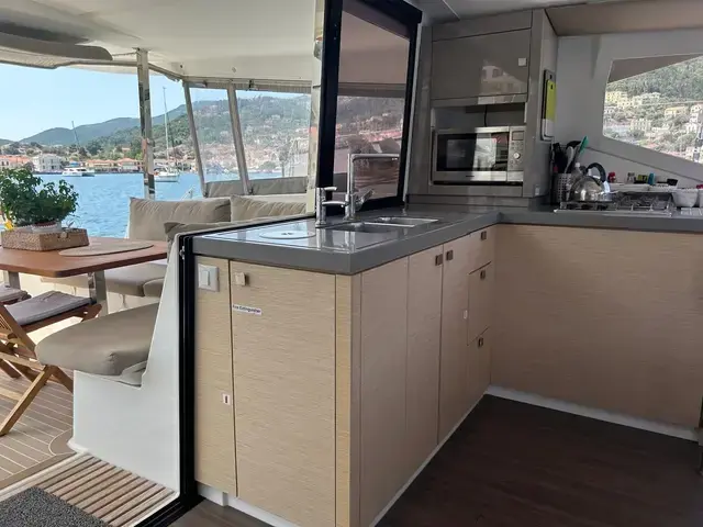 Fountaine Pajot Lucia 40