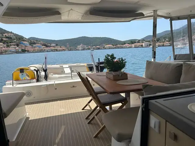 Fountaine Pajot Lucia 40