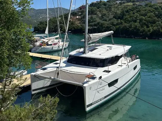 Fountaine Pajot Lucia 40