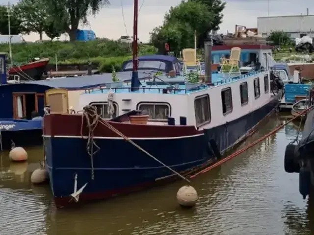 Luxe Motor Dutch Barge