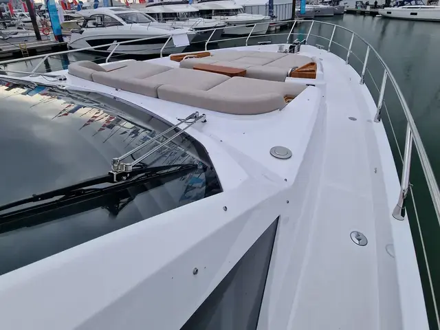 Azimut 68 Flybridge