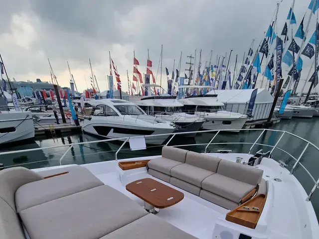 Azimut 68 Flybridge