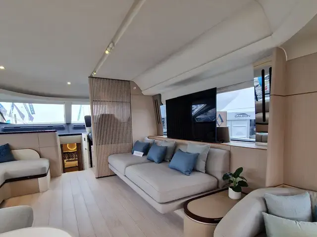 Azimut 68 Flybridge