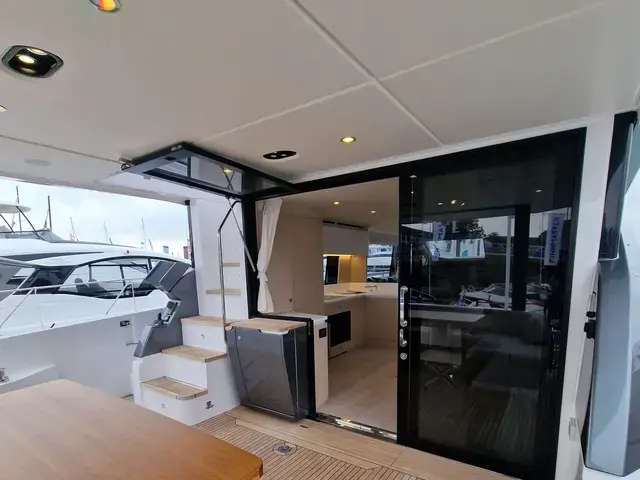 Azimut 68 Flybridge