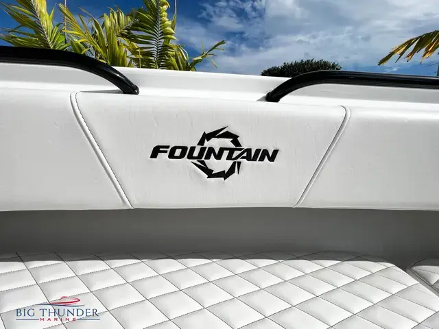 Fountain 38 Cc