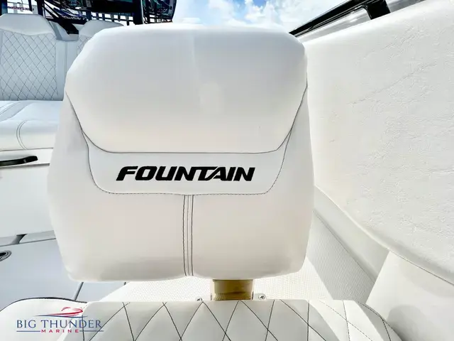 Fountain 38 Cc