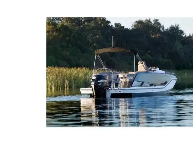 Bayliner Element Xr7