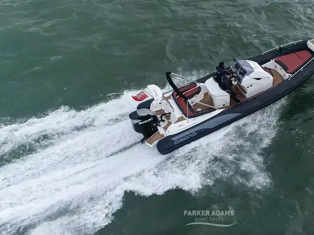 Grand RIB G850 RIB