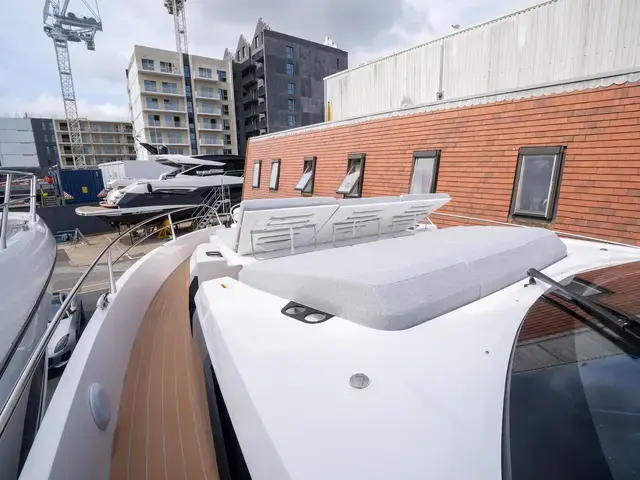 Sunseeker Superhawk 55