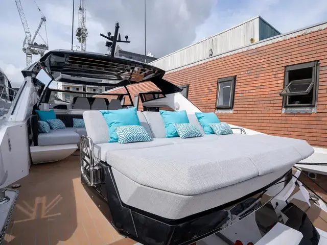 Sunseeker Superhawk 55