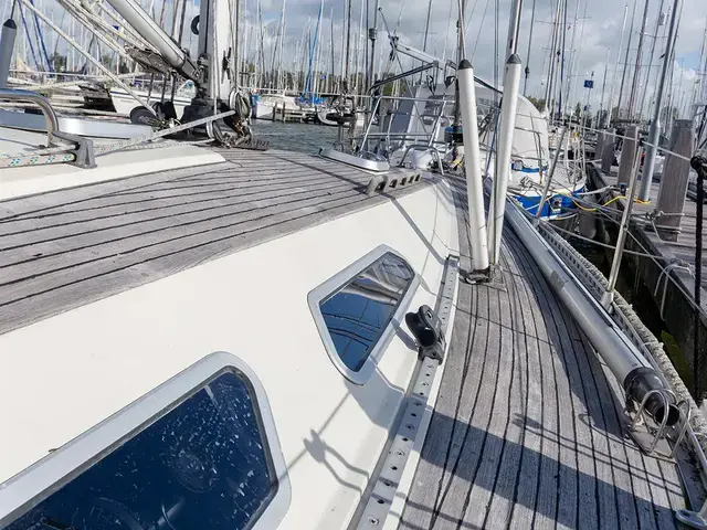 Sweden Yachts 340