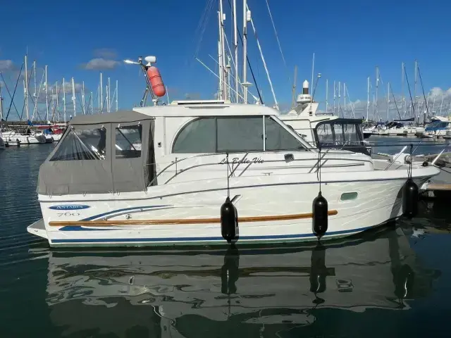 Beneteau Antares 760