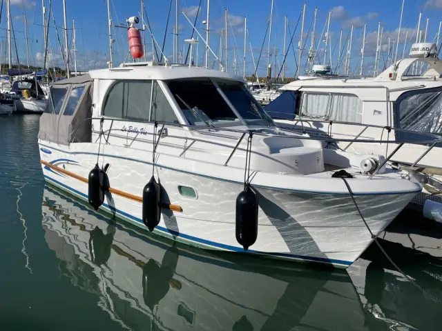 2000 Beneteau antares 760