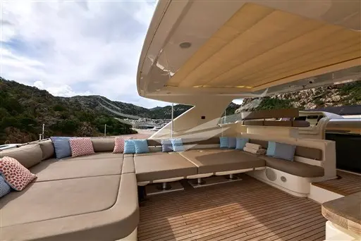 2012 Ferretti 881