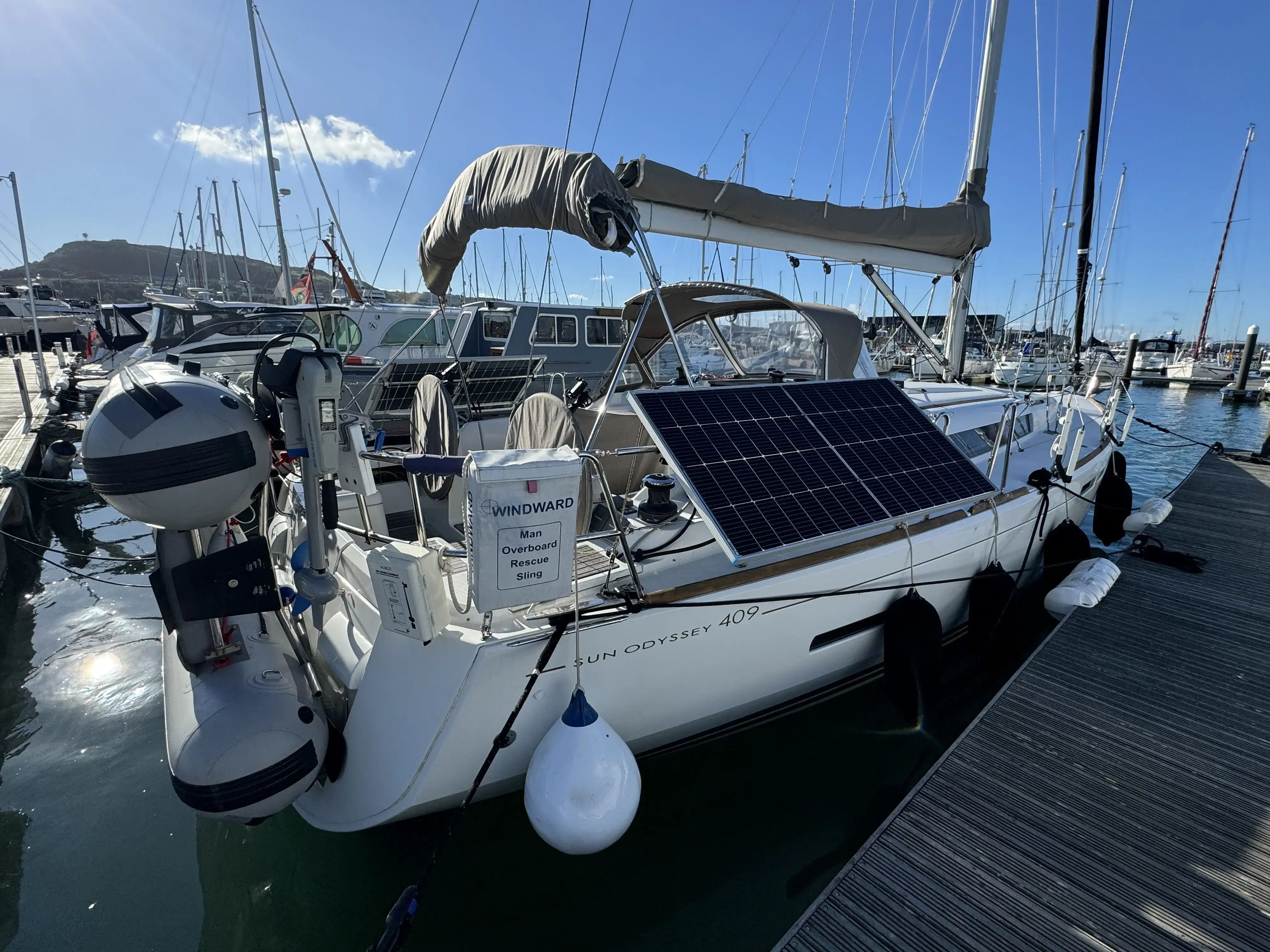 2011 Jeanneau sun odyssey 409