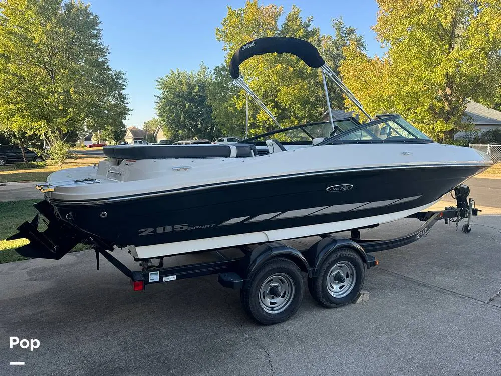 2014 Sea Ray 205 sport