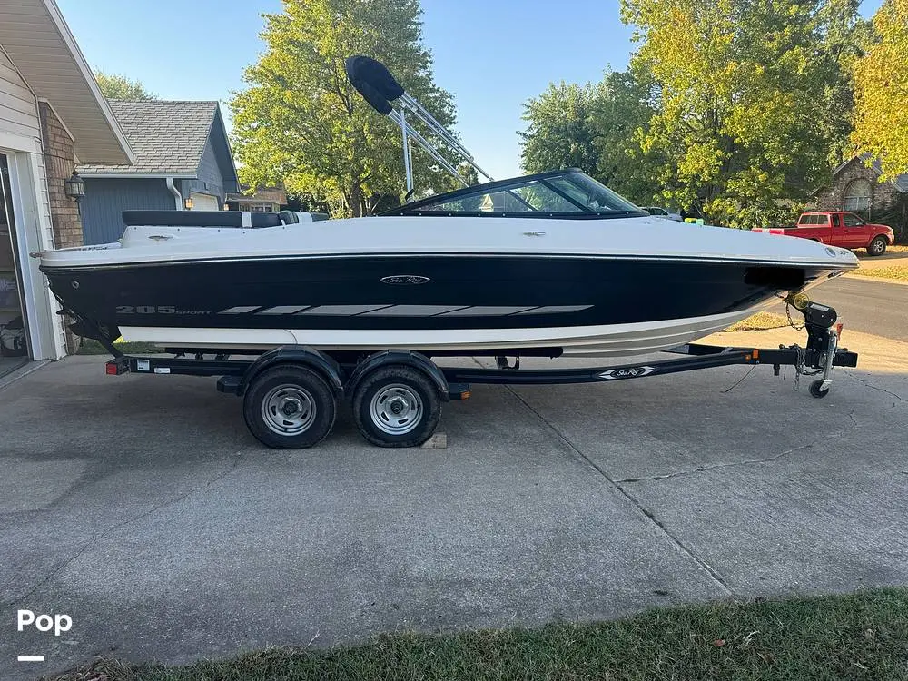 2014 Sea Ray 205 sport