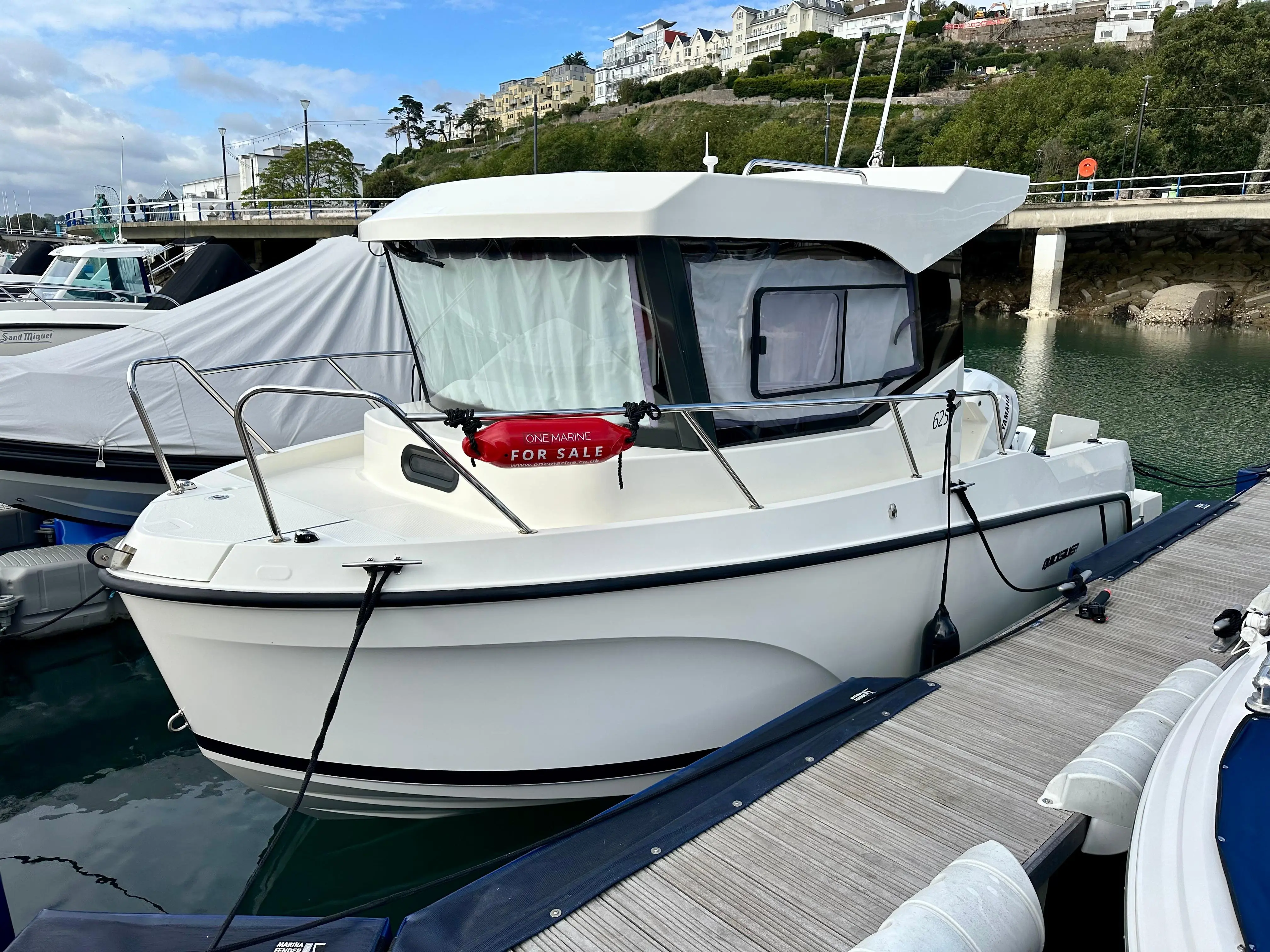 2022 Quicksilver 625 pilothouse