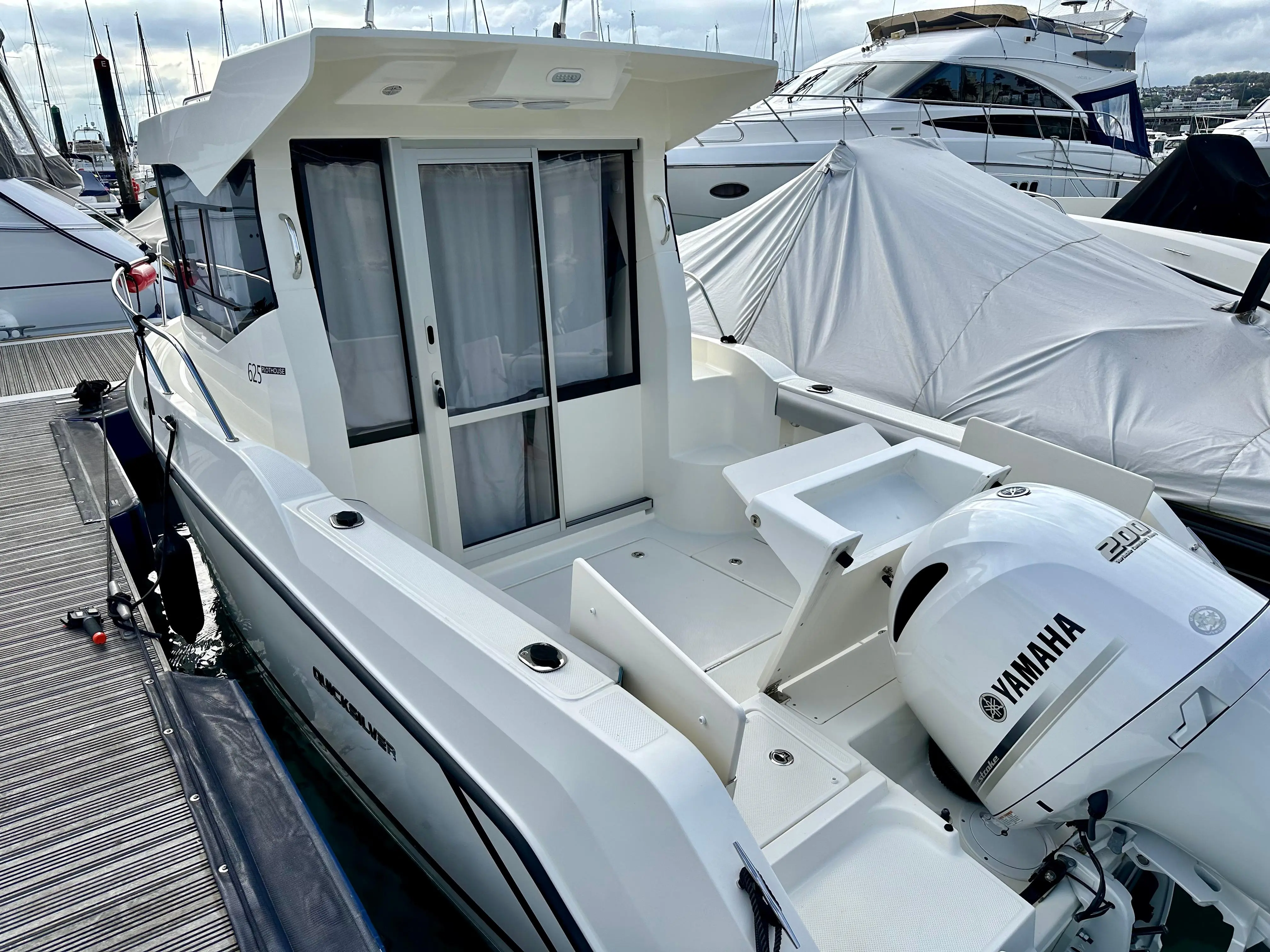 2022 Quicksilver 625 pilothouse