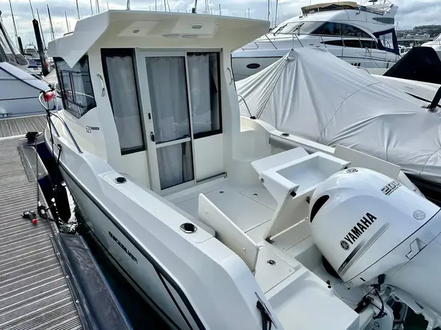 Quicksilver 625 Pilothouse