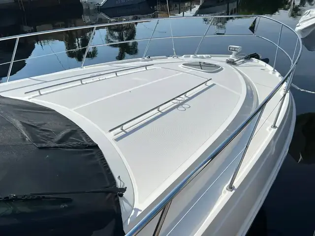 Sea Ray Sundancer 410