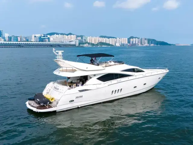 Sunseeker Predator 82