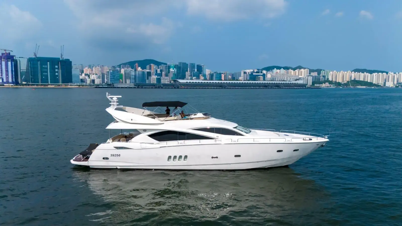 2005 Sunseeker predator 82