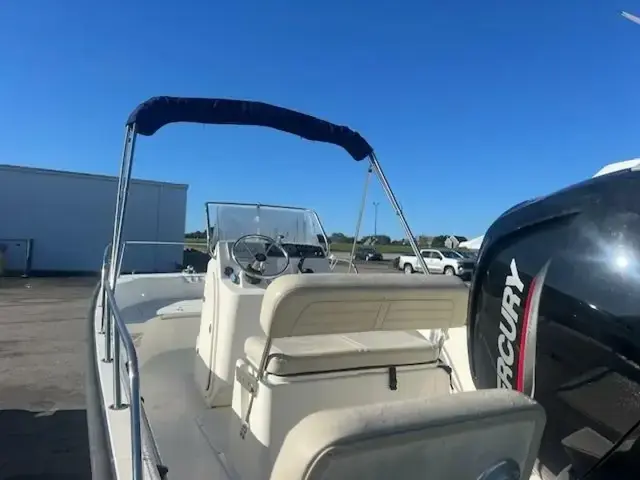 Boston Whaler 17 Montauk