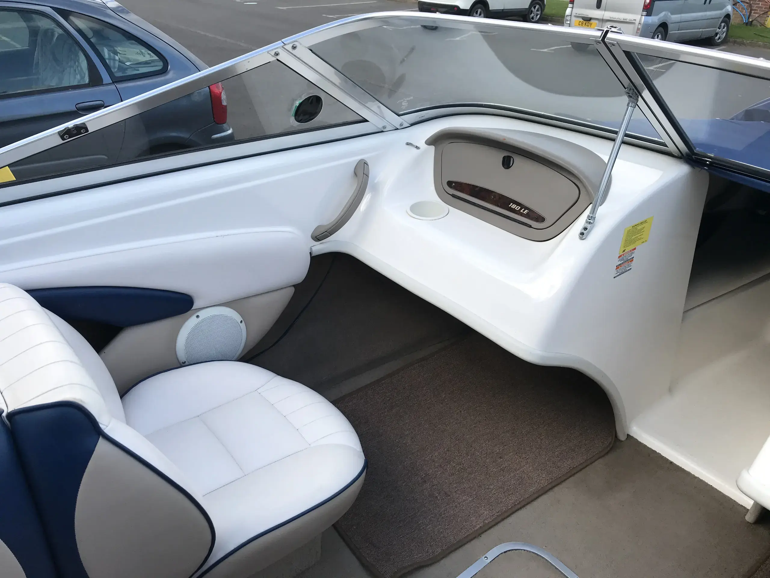 1998 Chaparral 180le