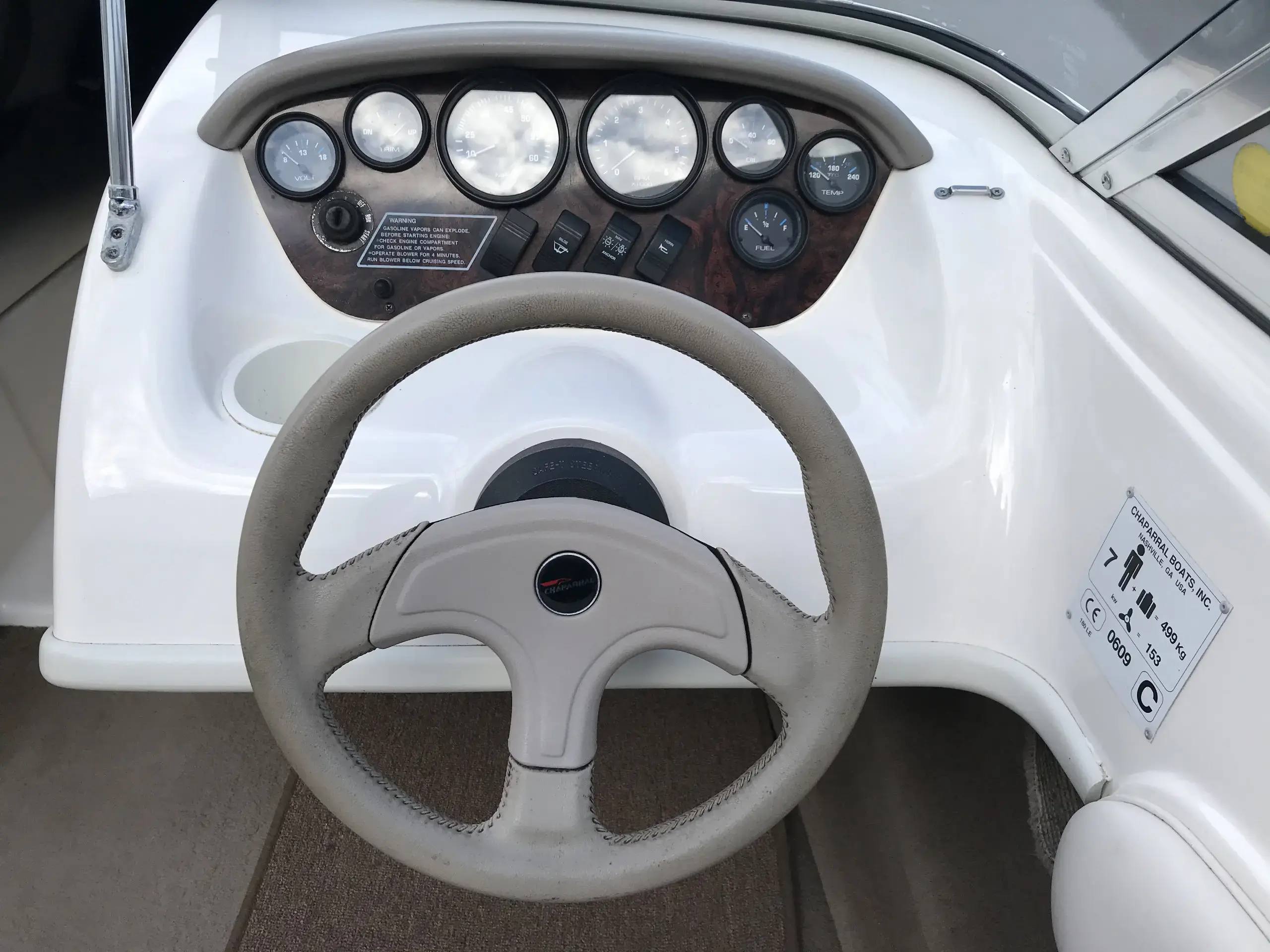 1998 Chaparral 180le