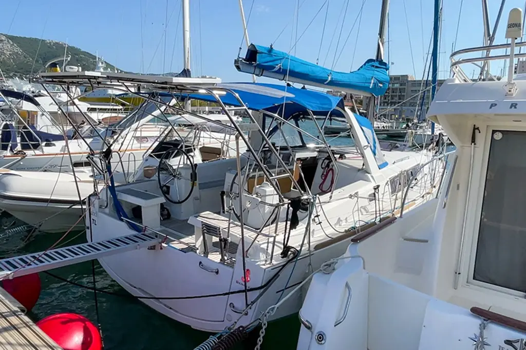 2015 Beneteau oceanis 35