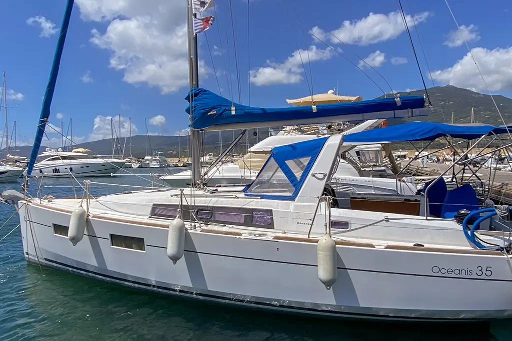 2015 Beneteau oceanis 35