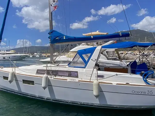 Beneteau Oceanis 35