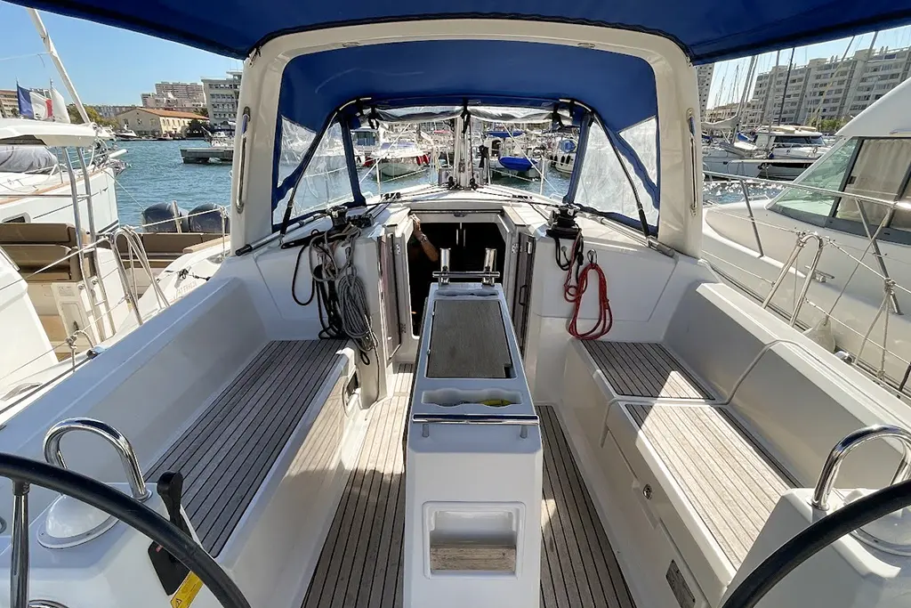 2015 Beneteau oceanis 35