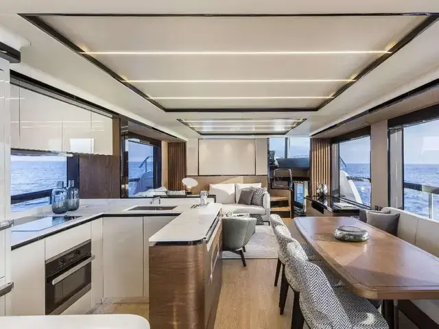 Absolute Navetta 68