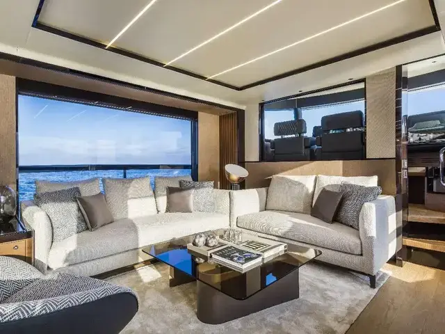 Absolute Navetta 68