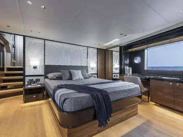 Absolute Navetta 68