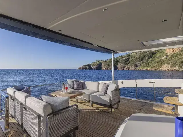 Absolute Navetta 75